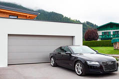 Секційні гаражні ворота ALUTECH