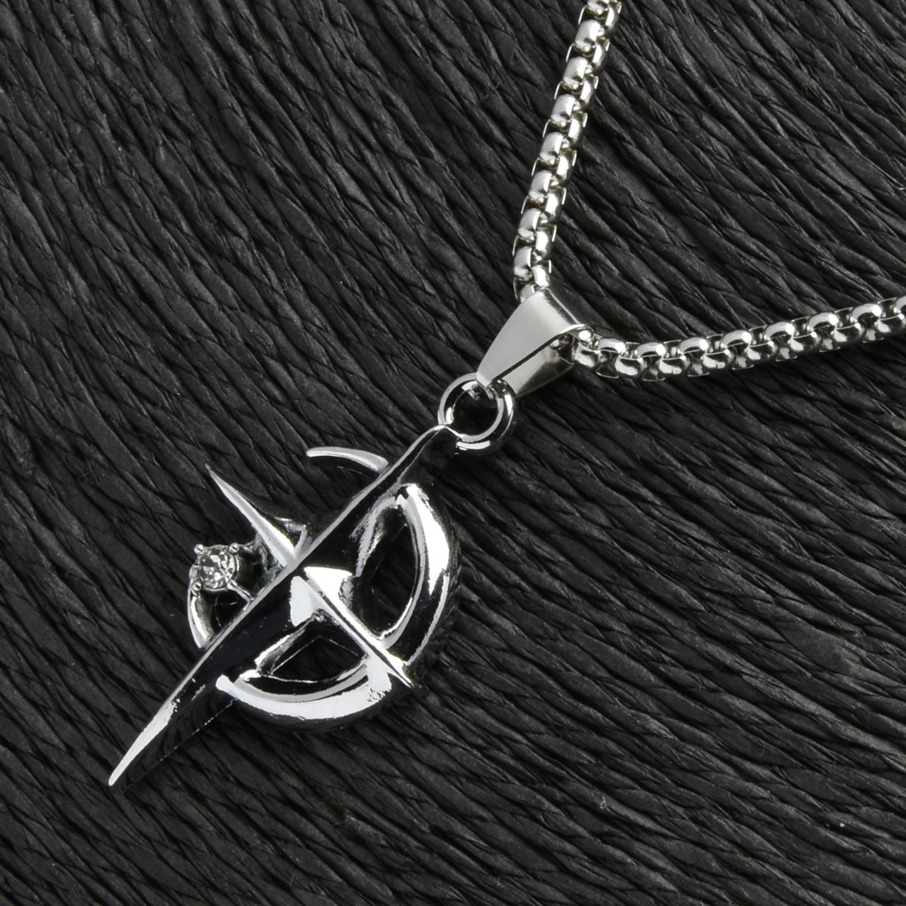 Ланцюг із кулоном Місяць зірка сріблястого кольору Stainless Steel розмір 47х25 мм розмір ланцюга 70 см 3 мм