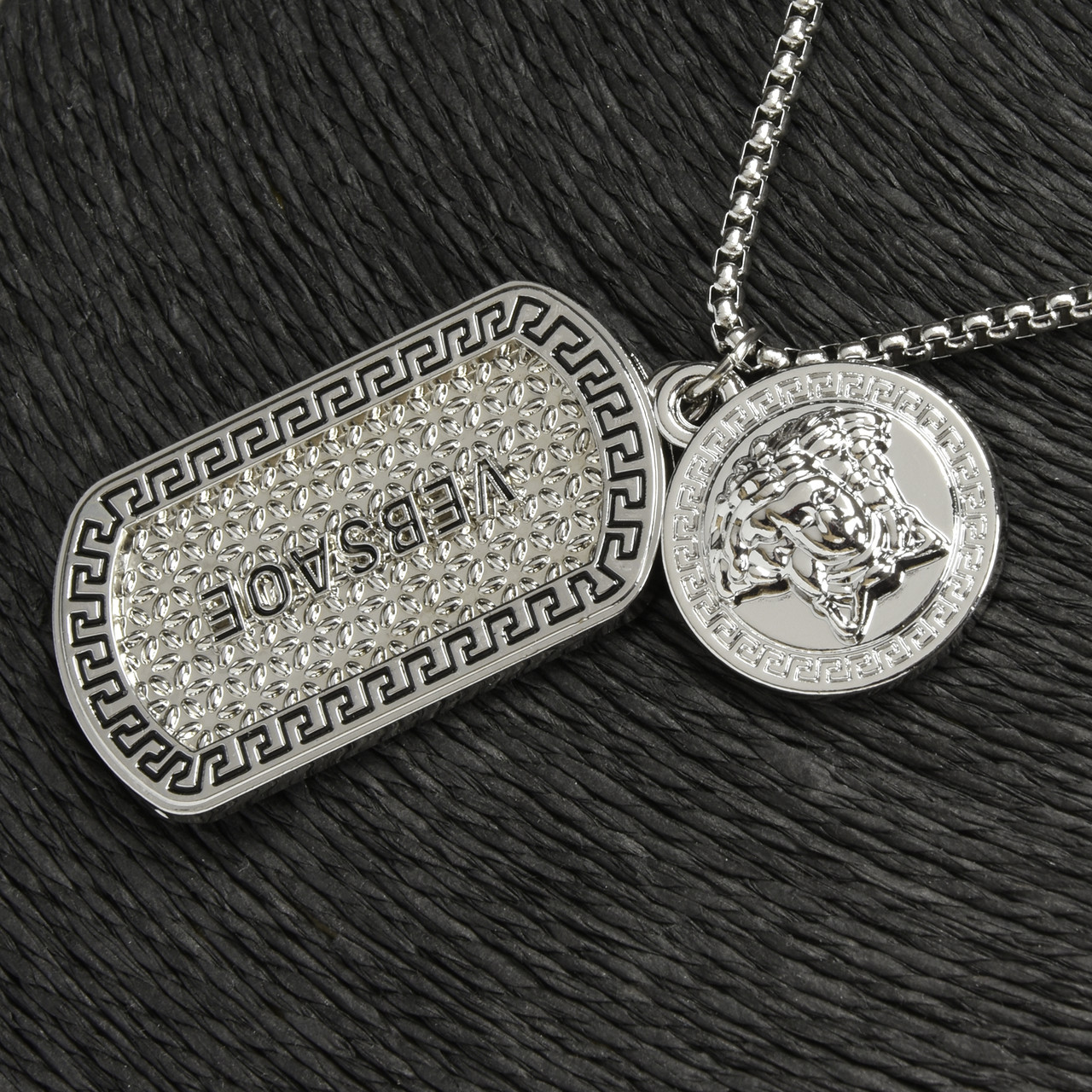 Ланцюг із кулоном 2 шт. голова та кулон Версасе Stainless Steel розмір 50х30 мм розмір ланцюга 70 см 3 мм