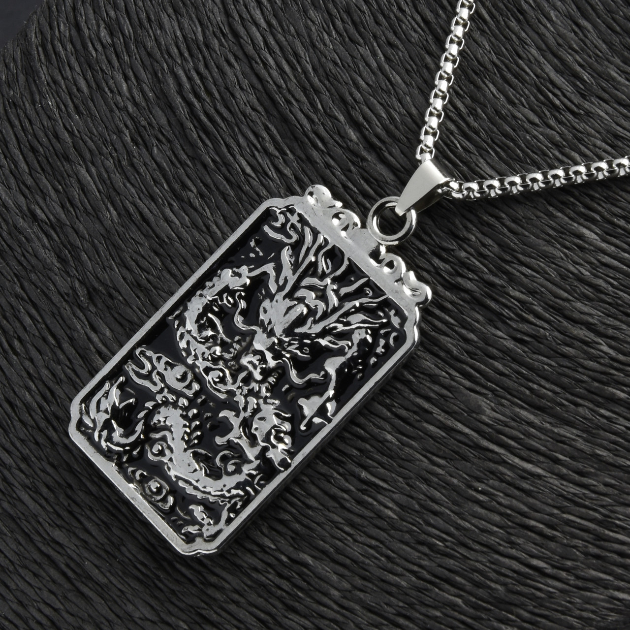 Ланцюг із кулоном дракона вин сріблястого кольору Stainless Steel розмір 65х35 мм розмір ланцюга 70 см 3 мм