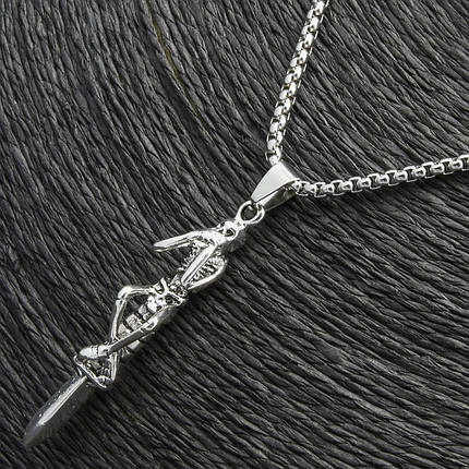 Ланцюг із кулоном кинджал із скелетом сріблястого кольору Stainless Steel розмір 55х8 мм розмір ланцюга 70 см 3 мм, фото 1