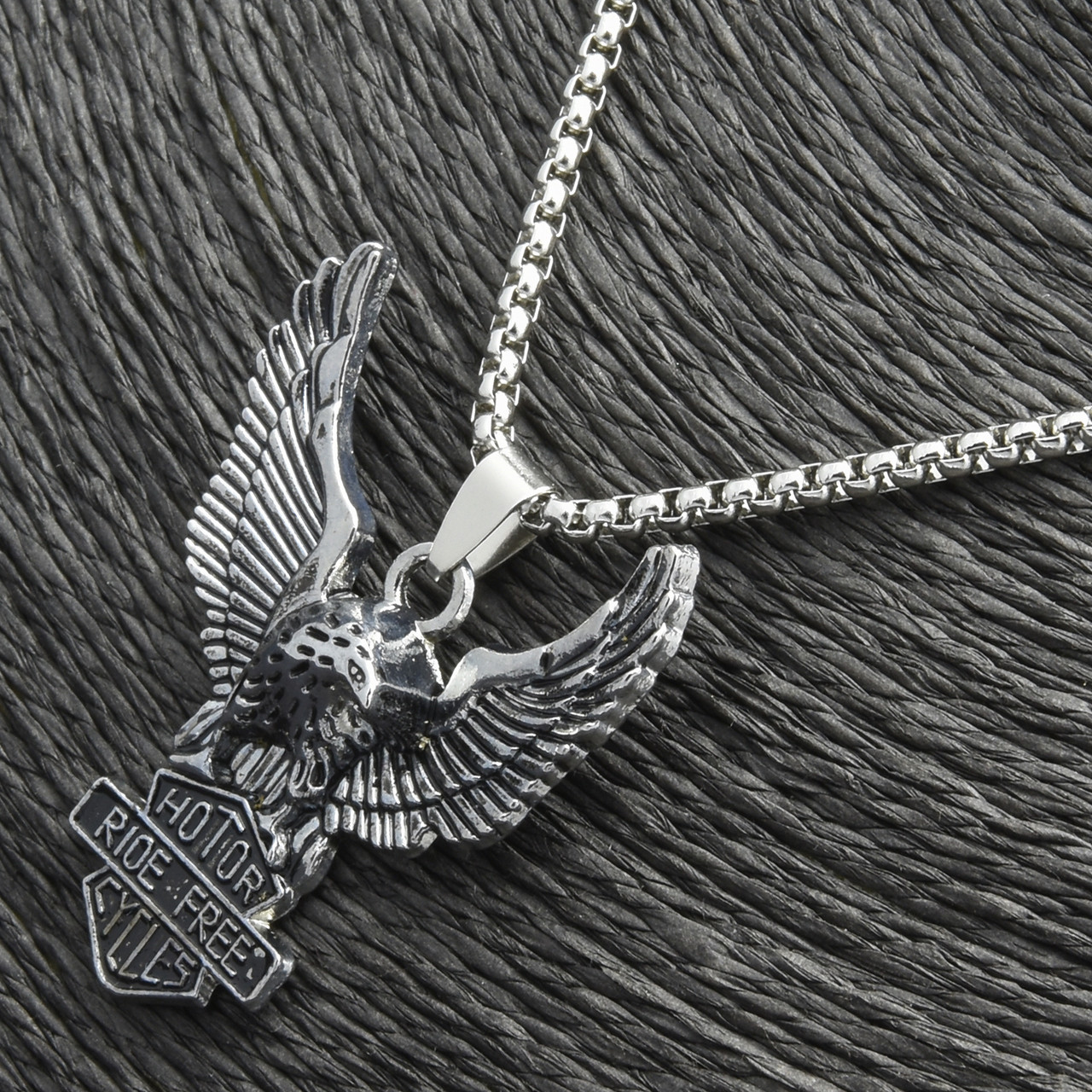 Ланцюг із кулоном орел із табличкою сріблястого кольору Stainless Steel розмір 45х35 мм розмір ланцюга 70 см 3 мм
