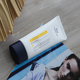 Сонцезахисний лосьйон з ліпосомами на стабільних фільтрах CUSKIN Clean-Up Blemish Sun Lotion SPF 50+ PA++++ 60 мл, фото 5