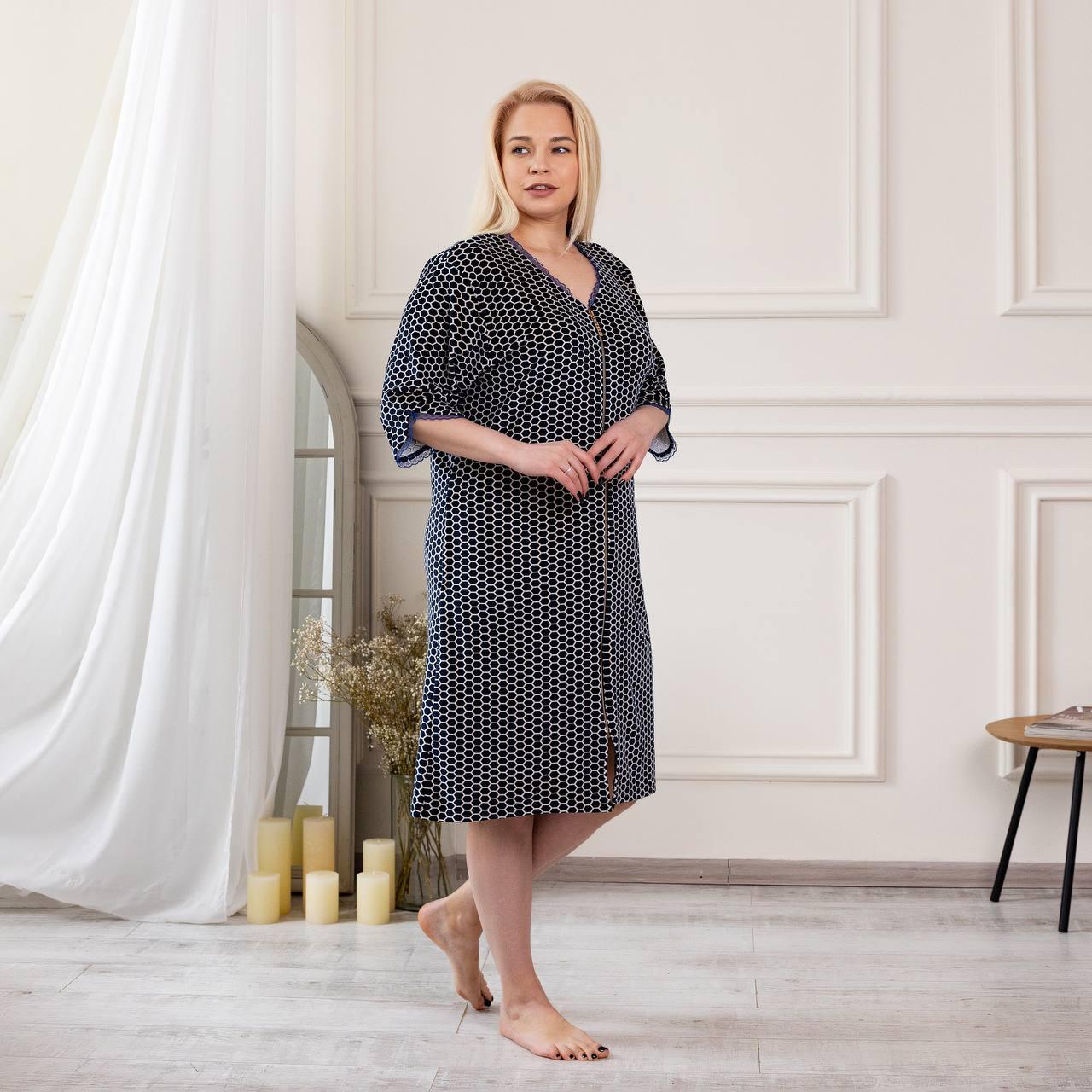 Велюровий батальний жіночий халат для дому на блискавці з мереживом із малюнком Соти 62, фото 1