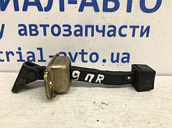 Обмежувач двері передній правий Mitsubishi Lancer 9 1.6 БЕНЗИН 4G18 2003 (б/в)