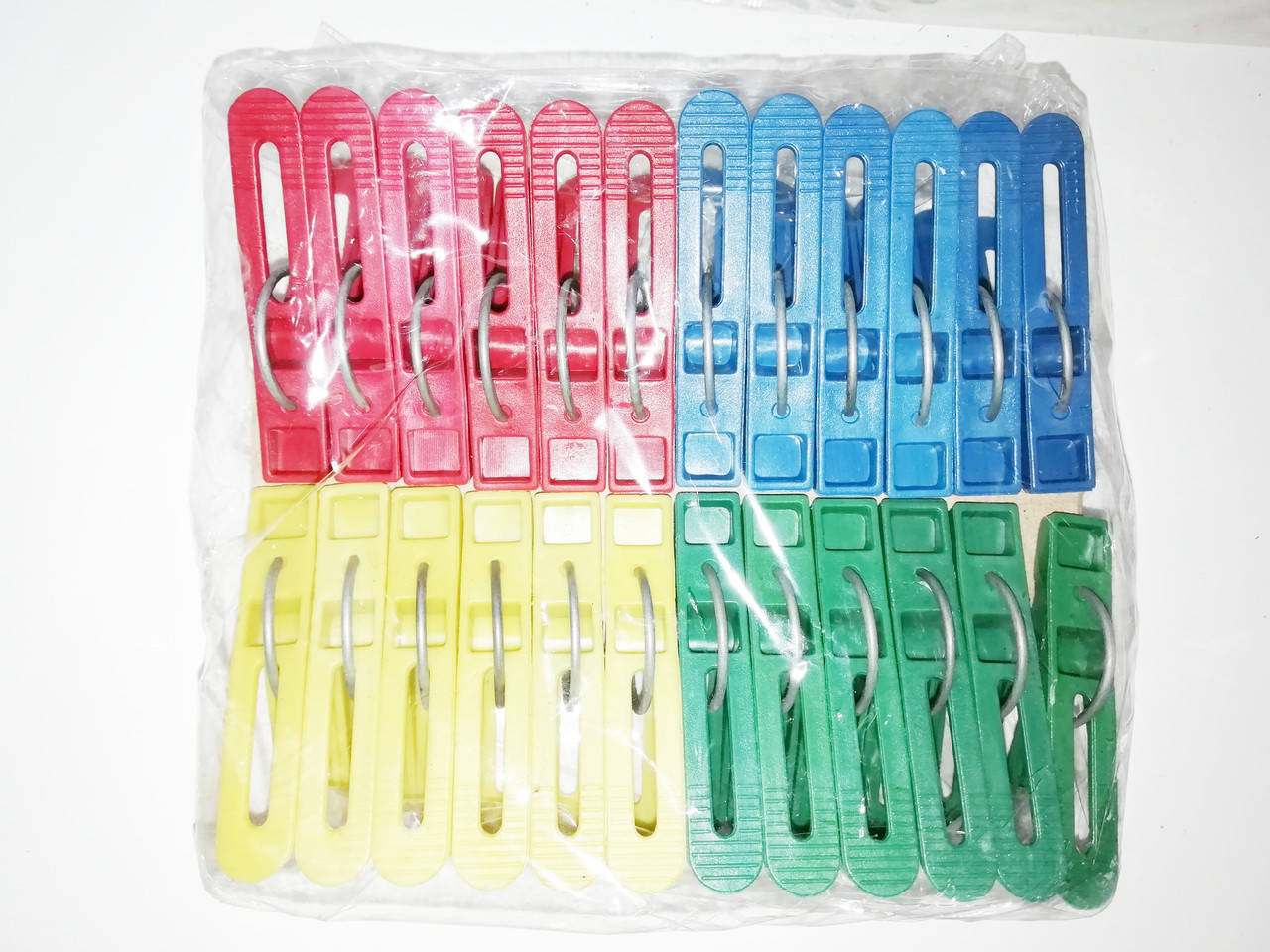 

Прищепки пластик 24 шт., Разные цвета