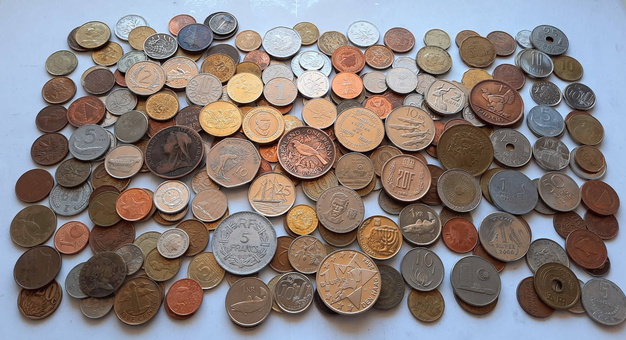 

Монеты Мира 200 шт.