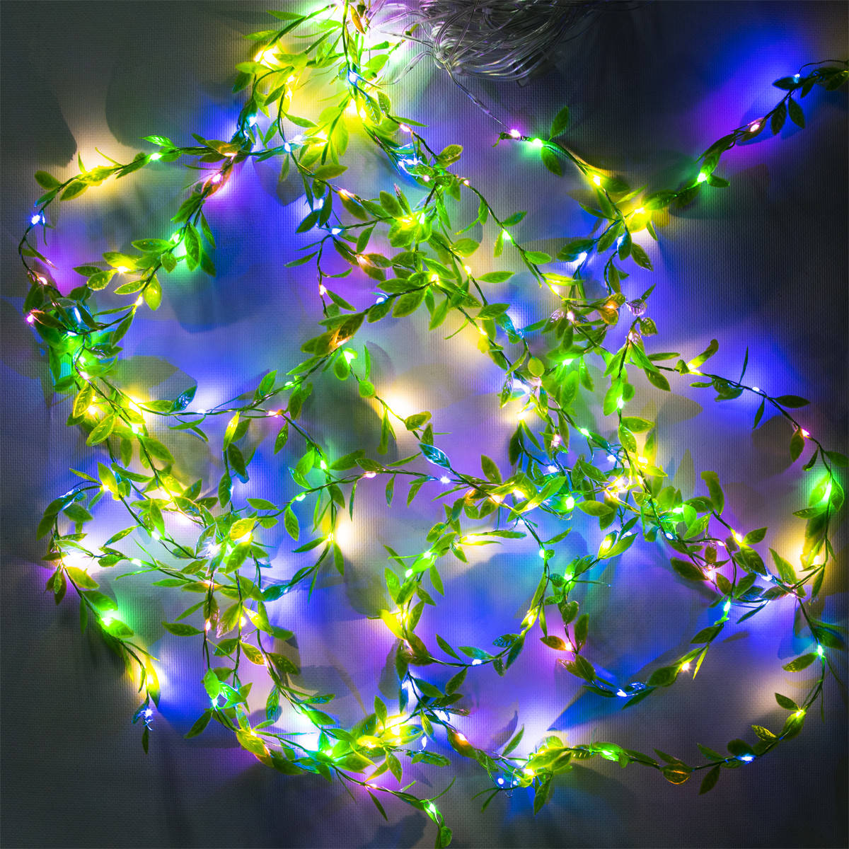 

Гирлянда на окно Xmas 200Led 3.9м лед гирлянда штора бахрома "Веточки Ивы" на медной проволоке (Цветная) (NS), Зелёный