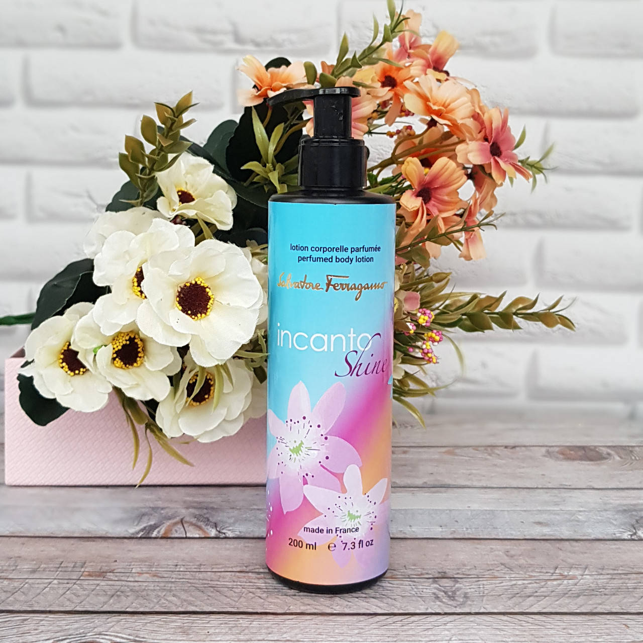 

Salvatore Ferragamo Incanto Shine парфюмированный лосьон для тела