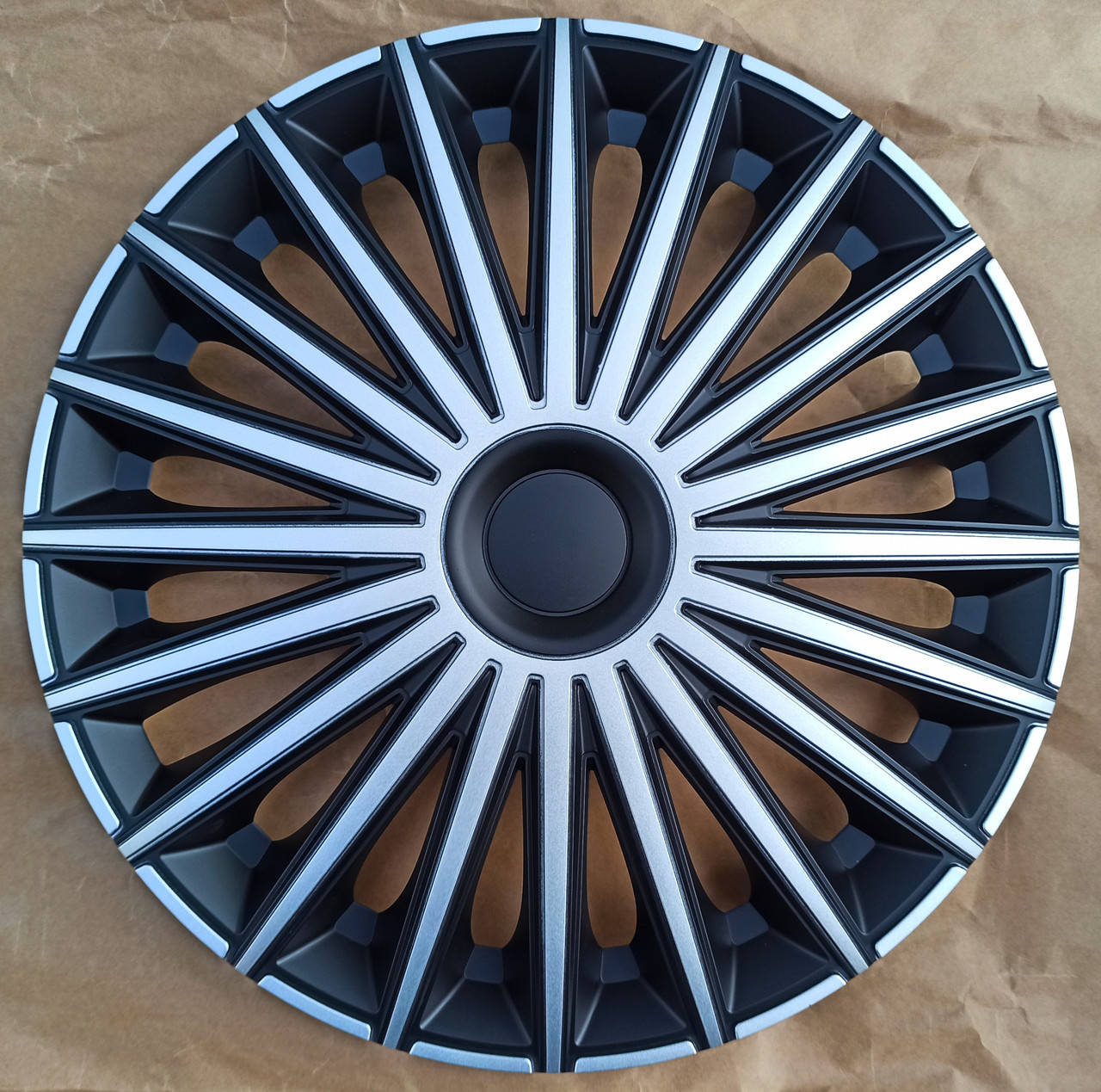 

R15 Колпаки Argo универсальные Р15 DAKOTA SILVER & BLACK