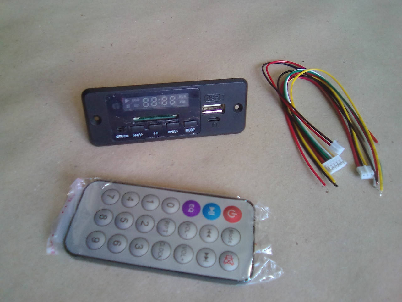 

Встраиваемый плеер мп3 Bluetooth MP3 Декодер,Модуль Дистанционного Управления FM USB SD (7V-14B)