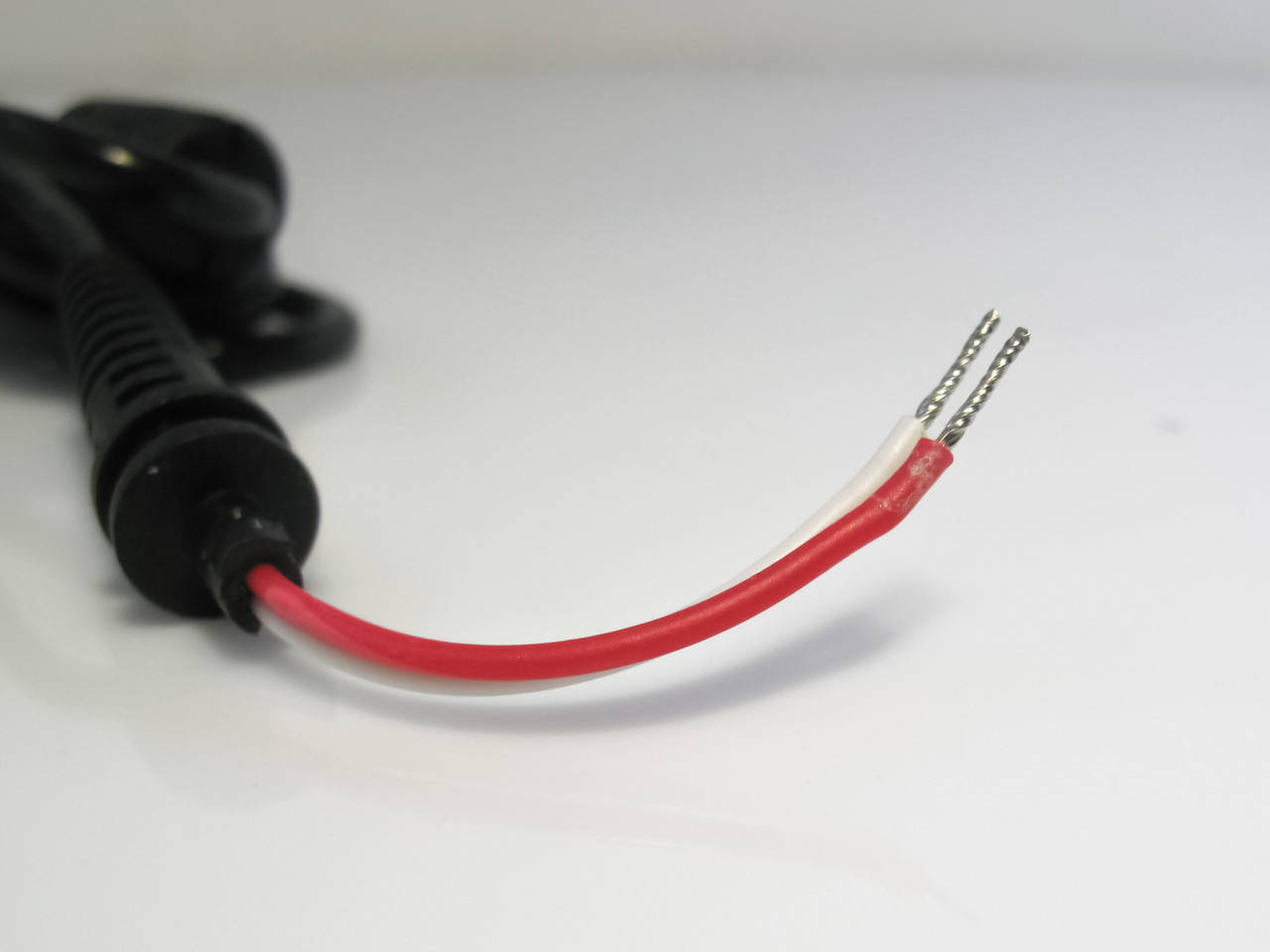 

Кабель DC с разъемом 4,0*1,7 1,2m для зарядного устройства HP mini , Lenovo 45W 65W 90W
