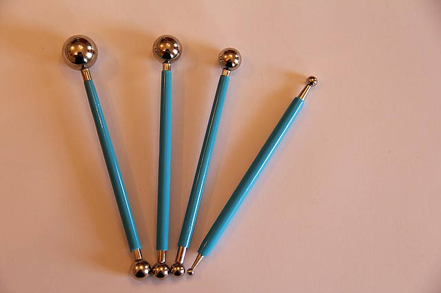 

Инструмент для работы с полимерной глиной. Набор булек.