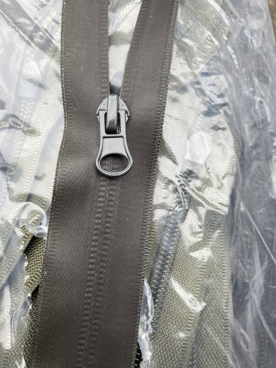 

Молния 80 см спиральная тип 7 водоотталкивающая хаки