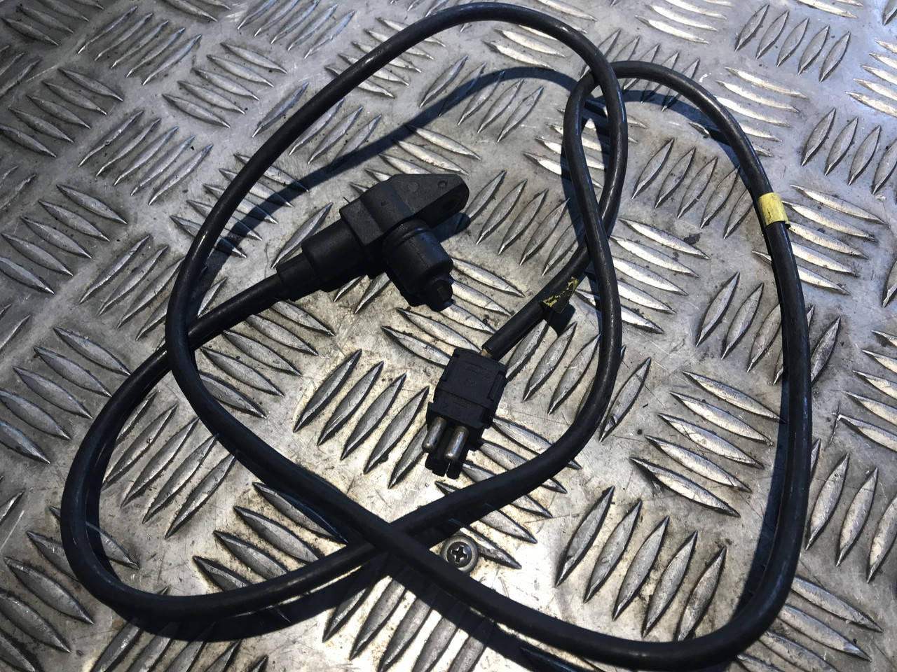 

Датчик положения коленвала Mercedes Vito 638 1996-2003 0065422817