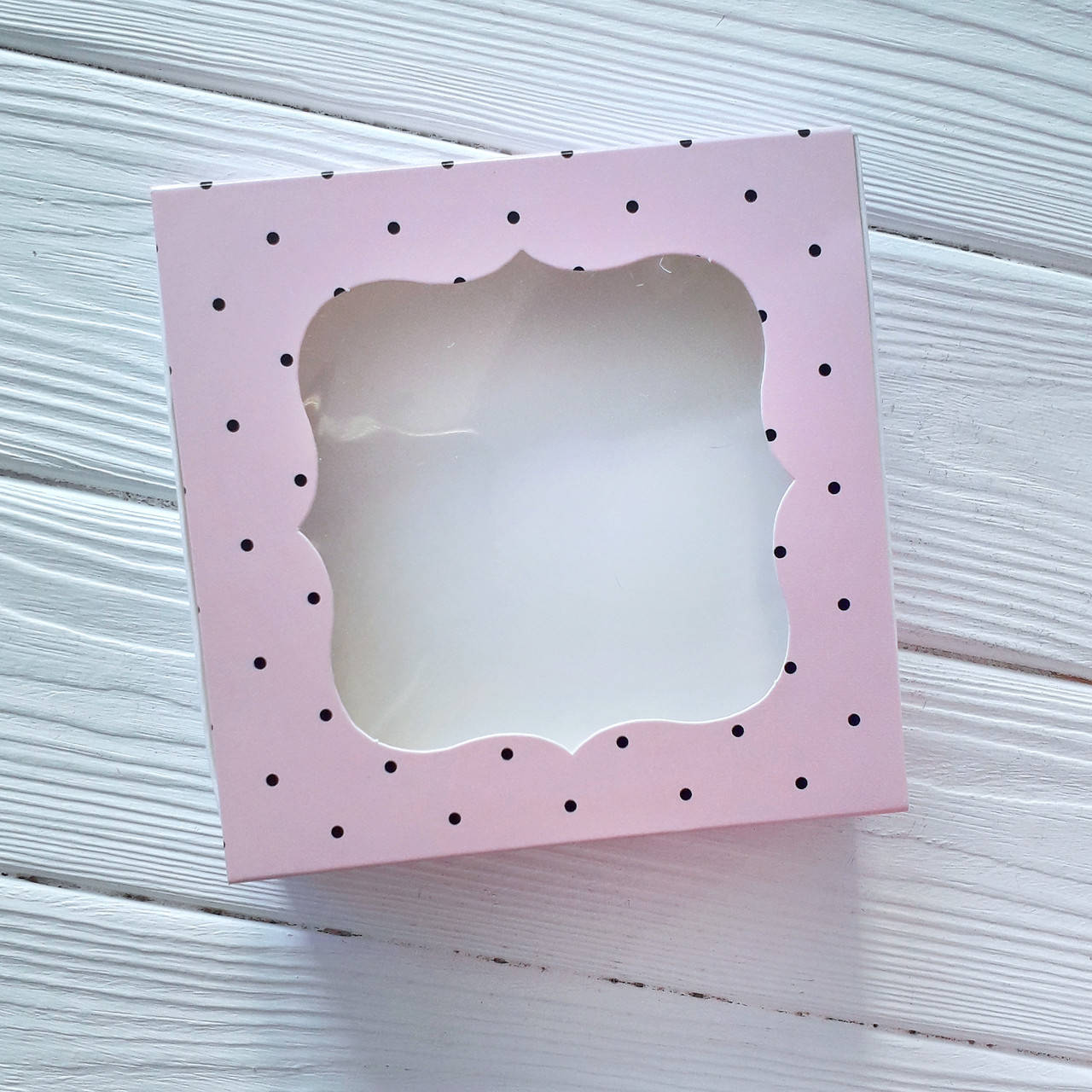 

Коробочка 12 × 12 см Розовая в горошек