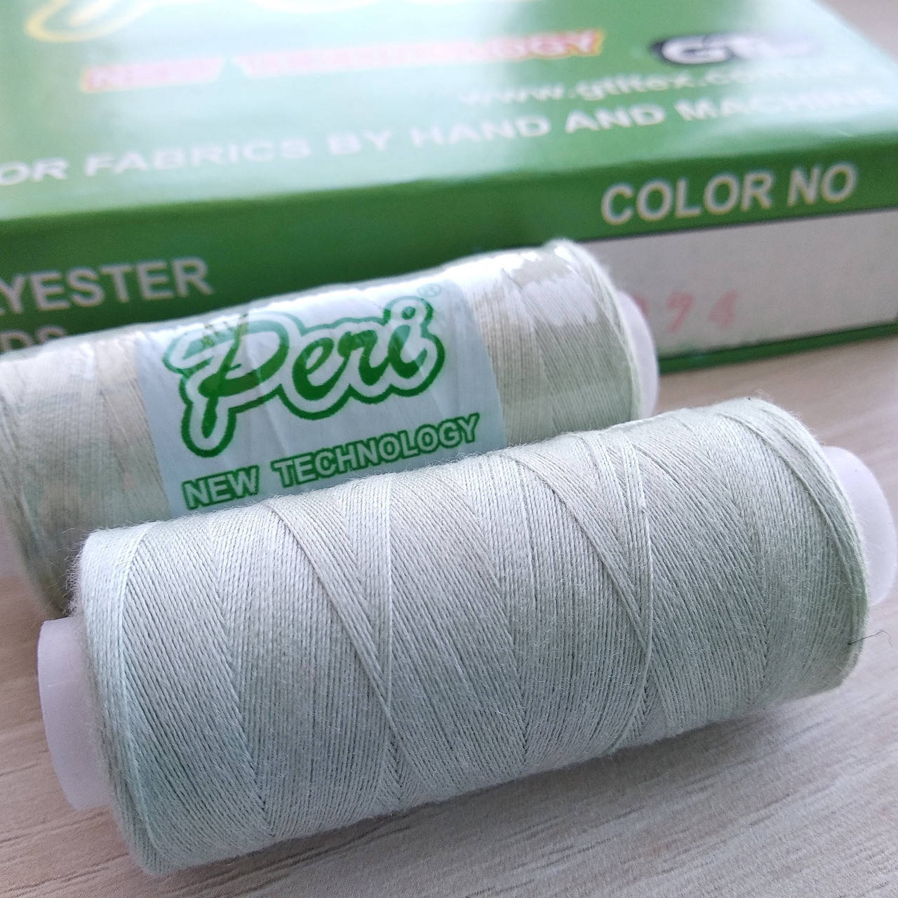 

Нитки Peri №40 котушка 400 ярд, сіро-салатова (074), Серый