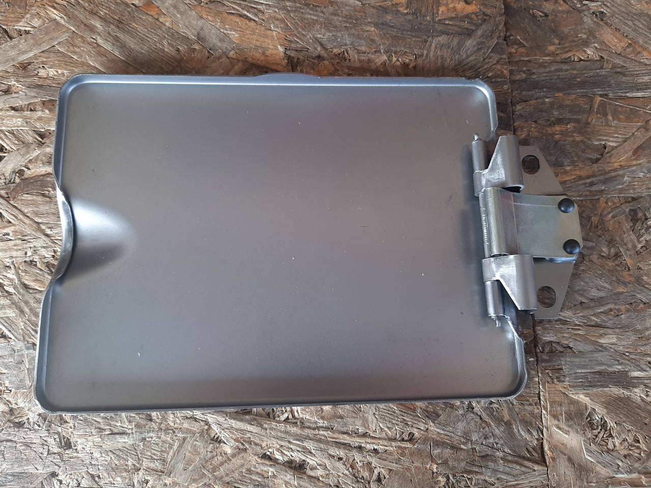 

Лючок бензобака Ваз 2108, 2109, 21099 в сборе под покраску