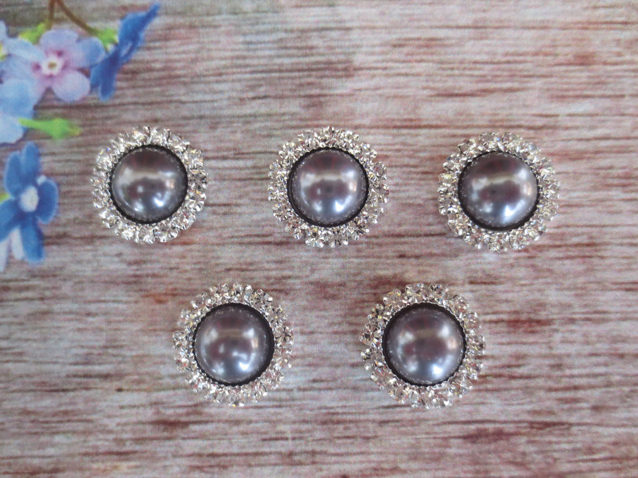 

Полужемчуг в стразовой оправе, 15 мм, цвет графит