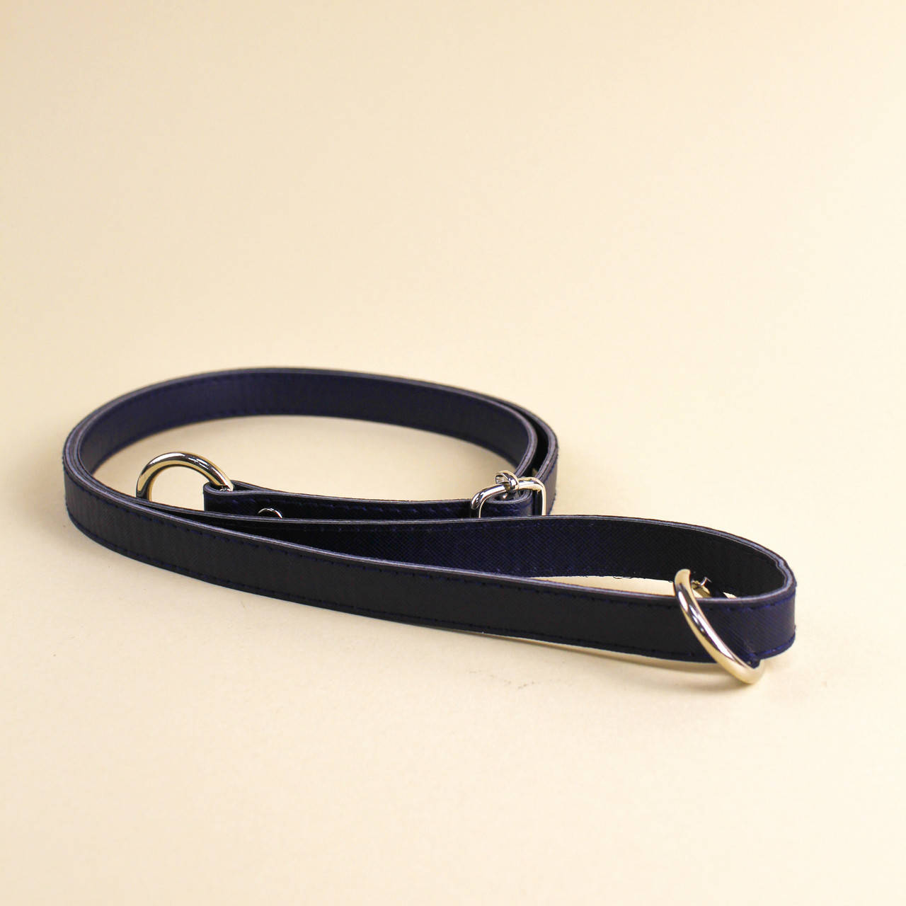 

АКЦІЯ Ручка для сумки екошкіра Синя, 68-126 см, на кільцях-карабінах