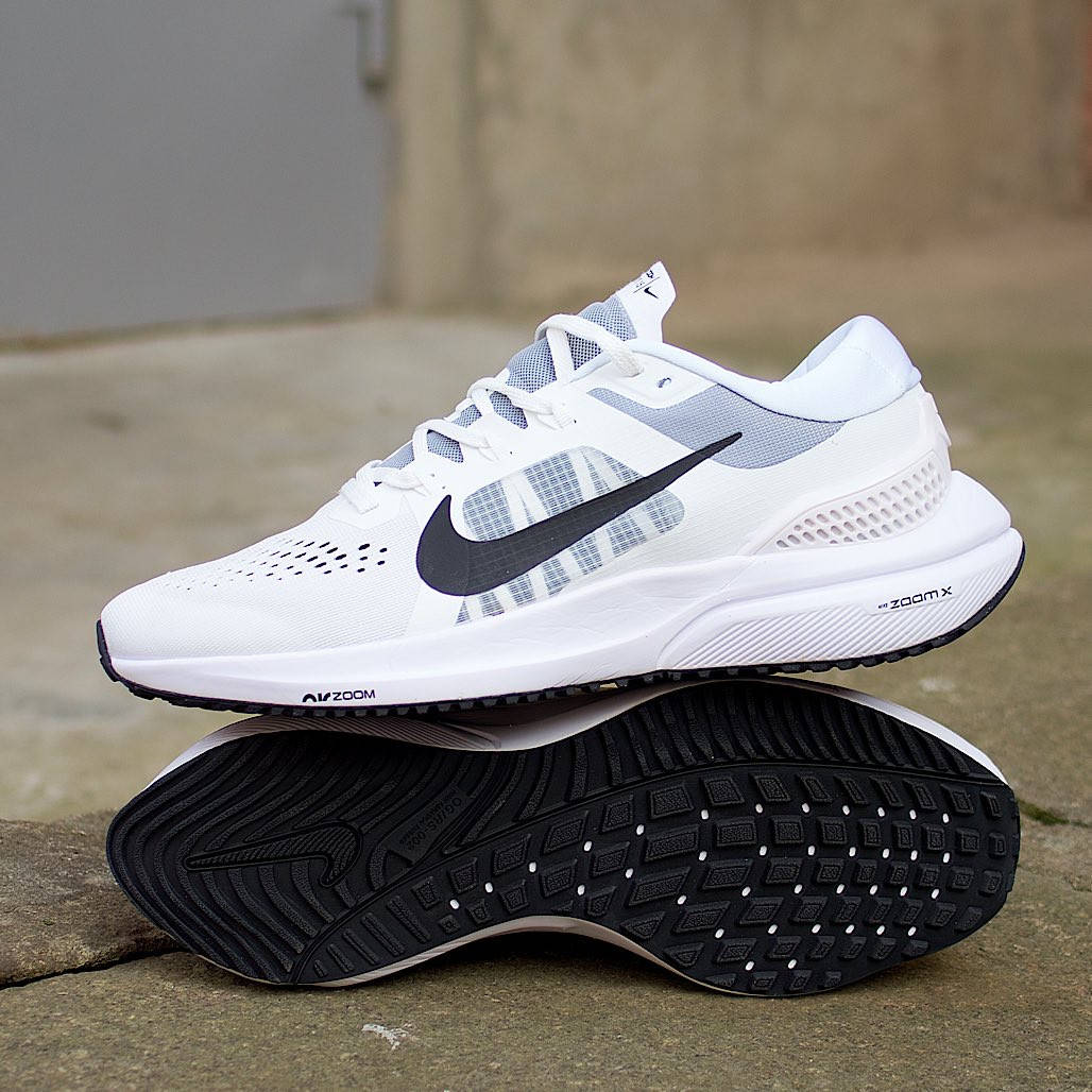 

Кроссовки мужские Nike Air Zoom Vomero 15 43