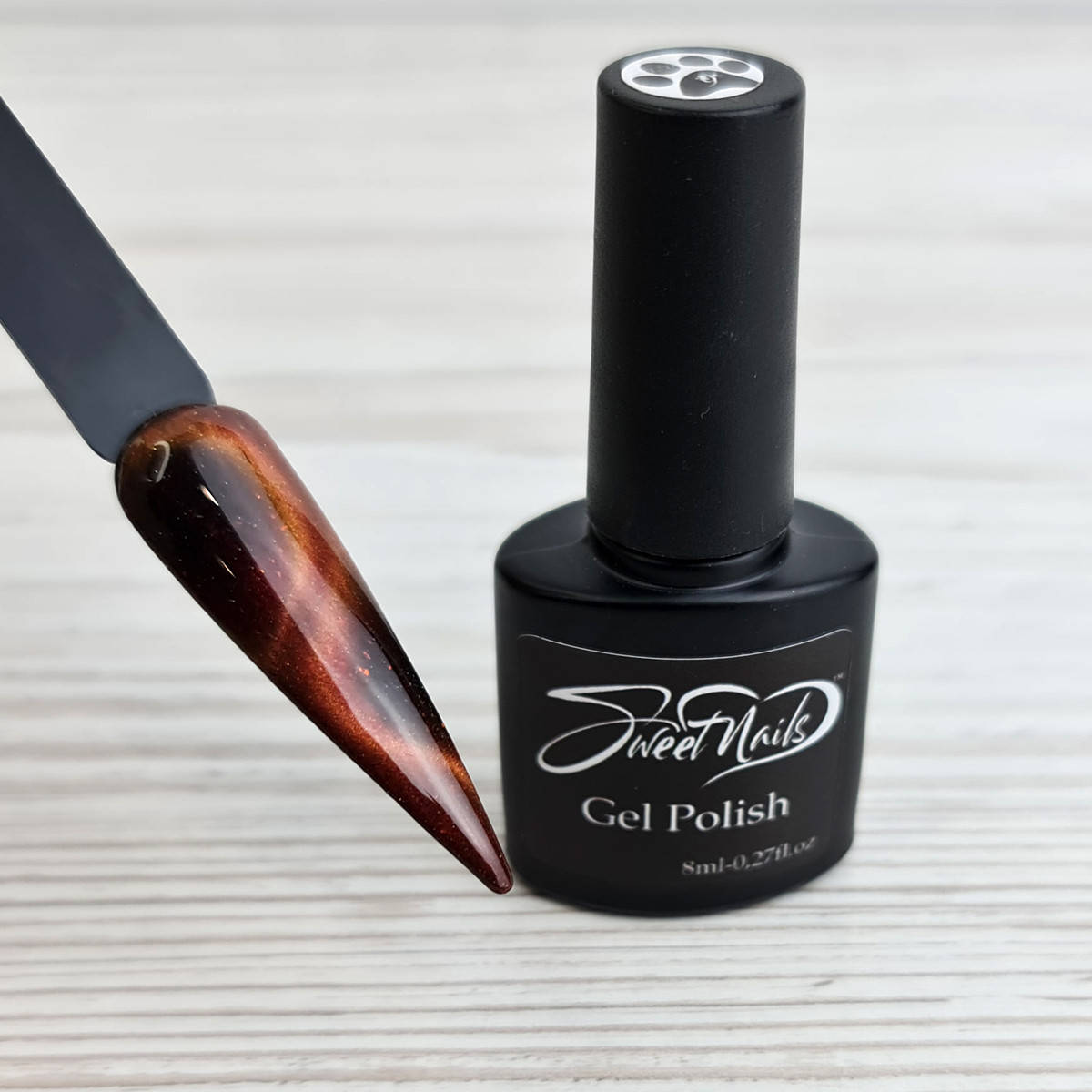 

Гель лак кошачий глаз огненно рыжий 12д №9 8мл