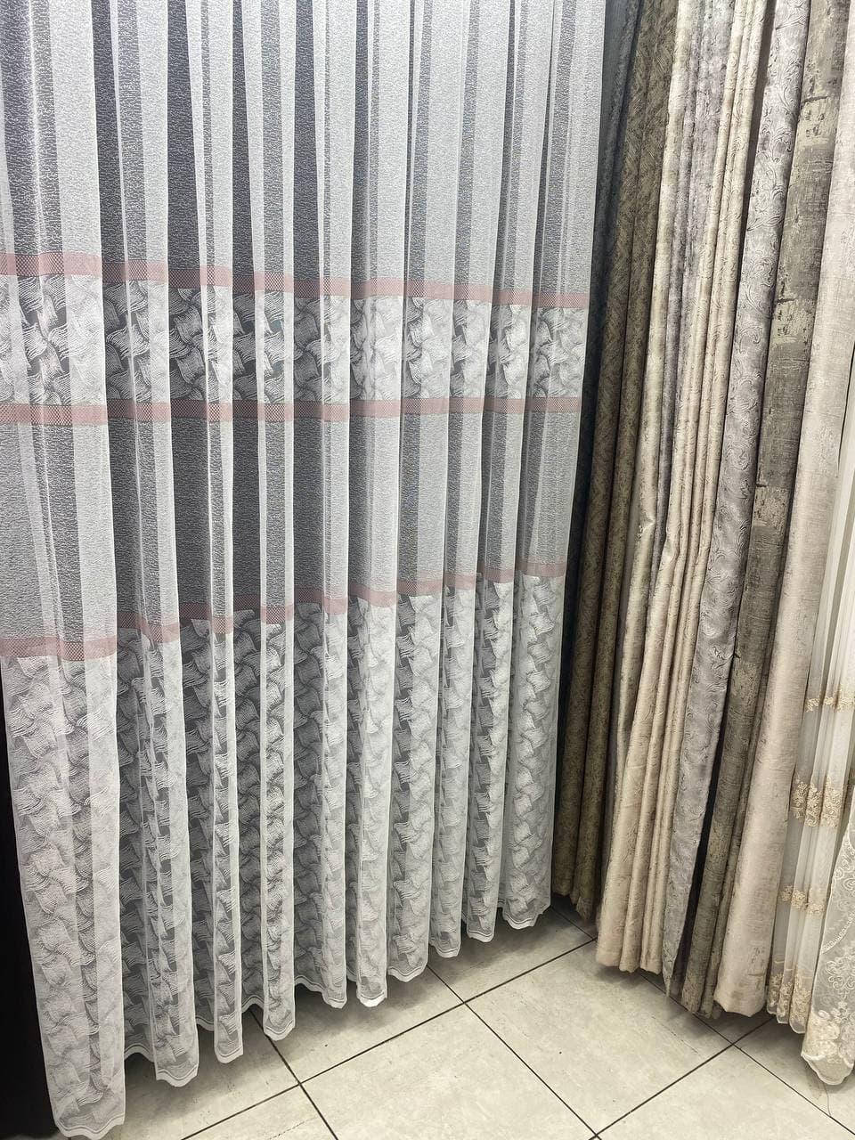 

Жакардовая тюль с красивой вышивокй. Цвет: розовый