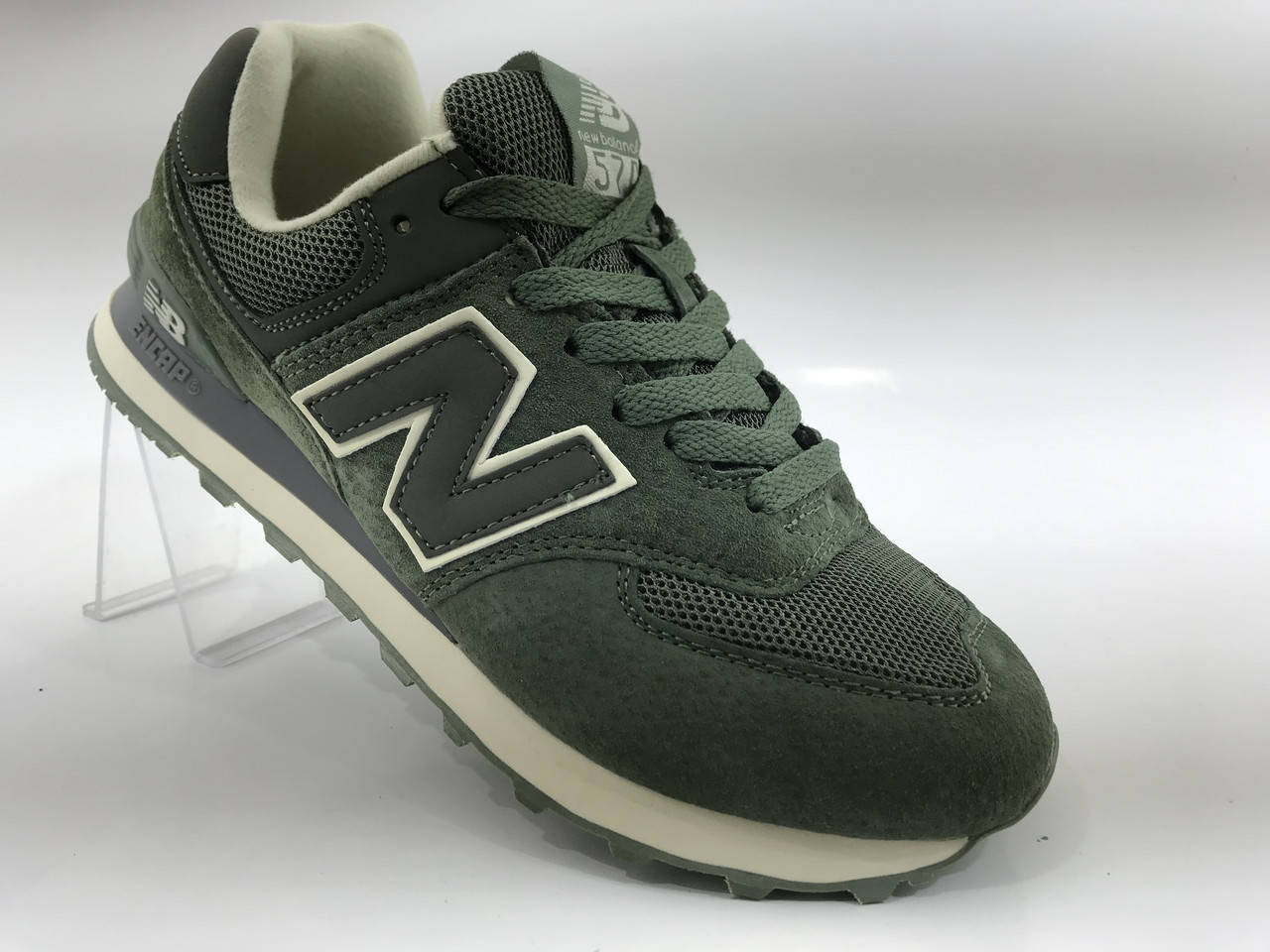 

Женские кроссовки цвета хаки NB кожа