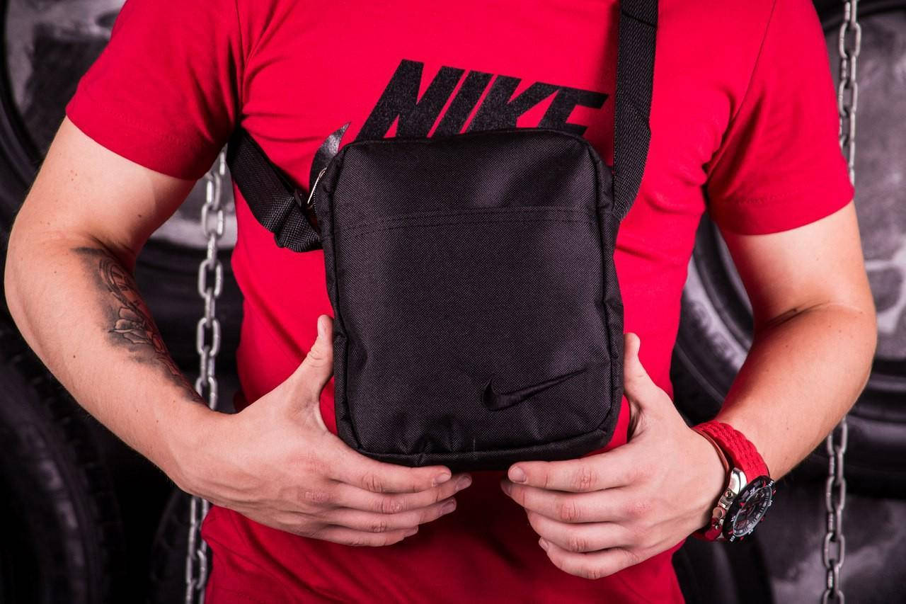 

Барсетка черная Nike с черным лого, Черный