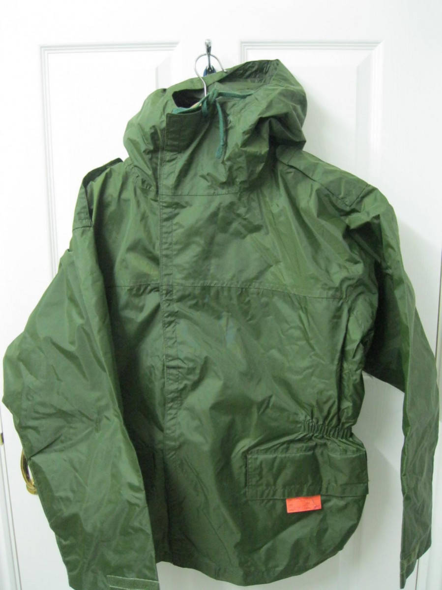 

Дощовик Brit Foul Weather Olive б/в Size 170/90