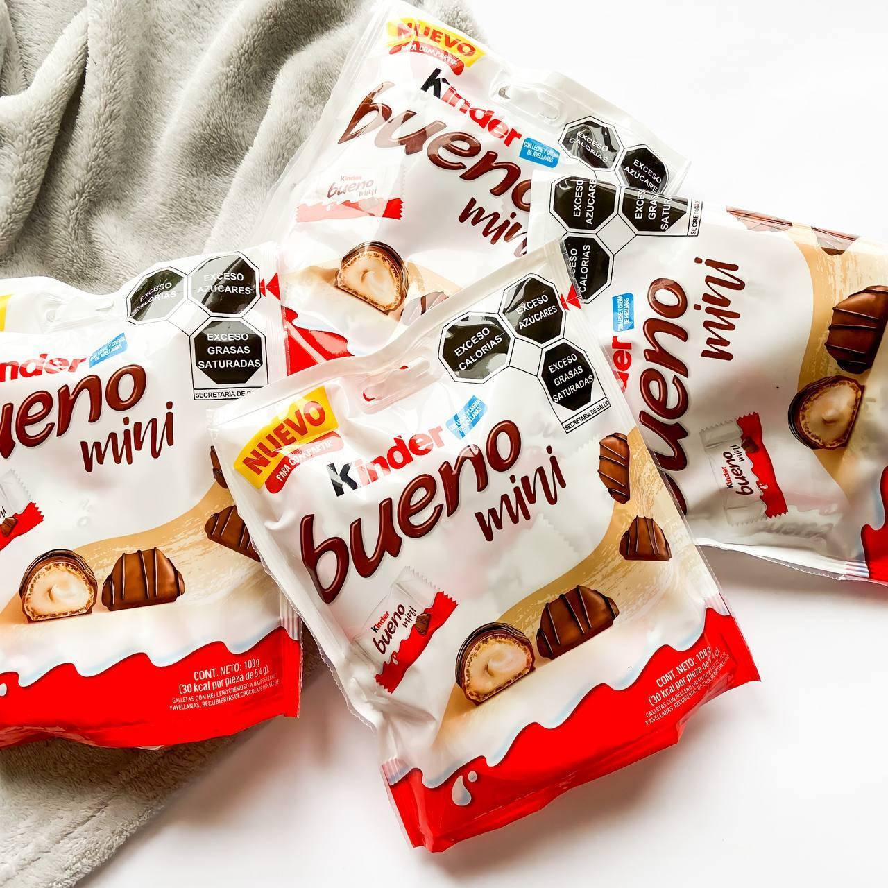 

Шоколадные батончики "Kinder Bueno Mini". Германия