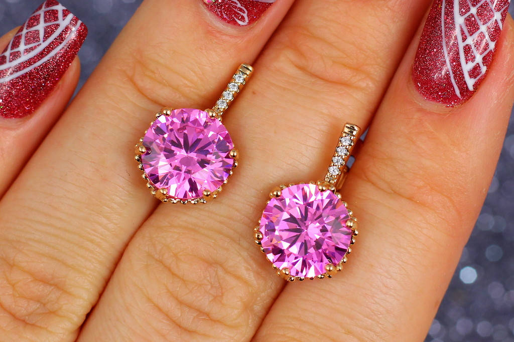 

Серьги Xuping Jewelry с розовым большим камнем шестигранная оправа 2 см золотистые