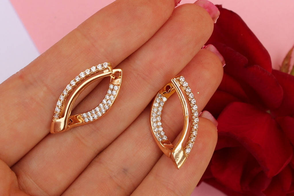 

Серьги Xuping Jewelry буквой О с камнями 2.5 см золотистые