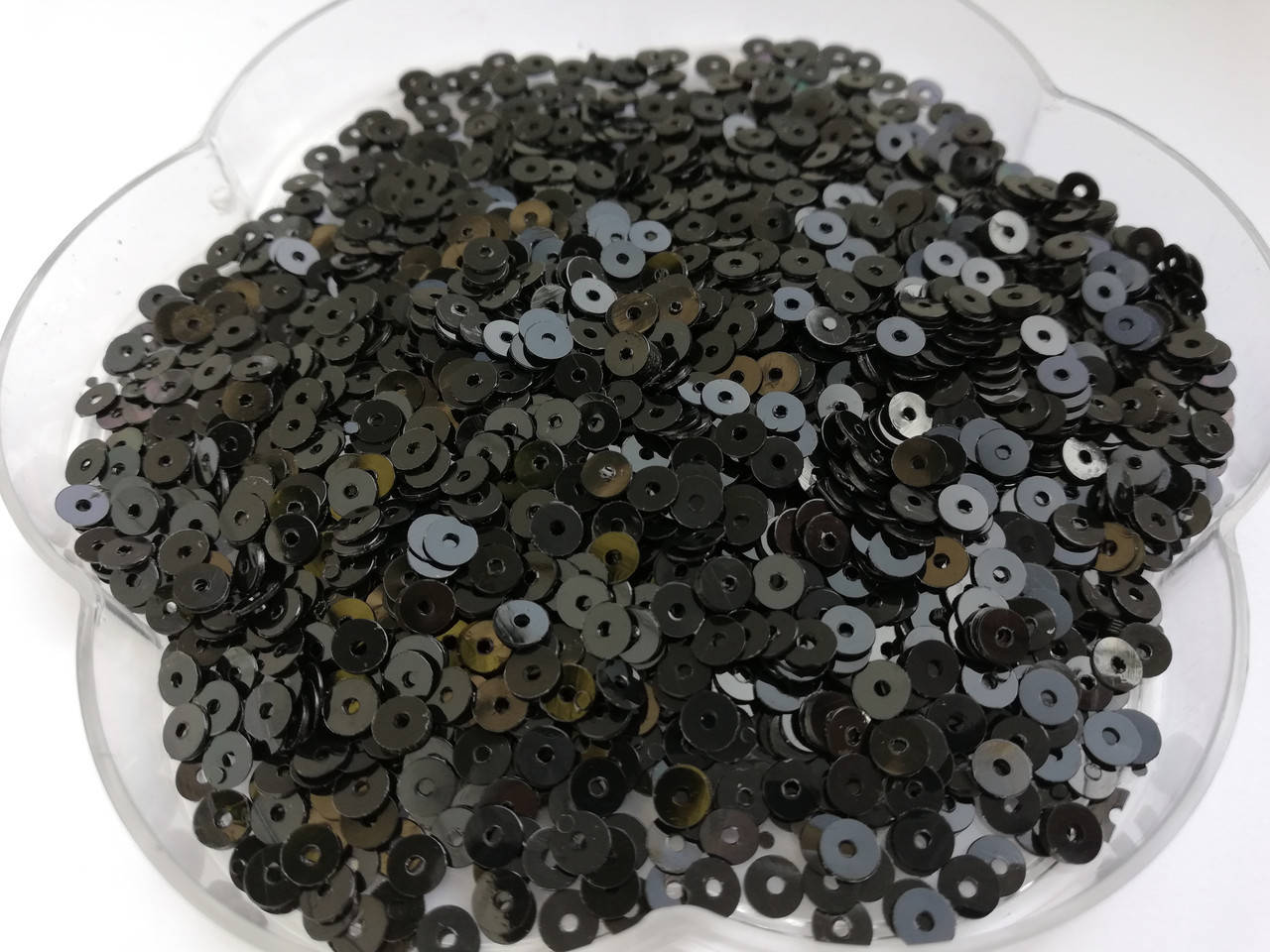 

Паєтки 4 мм Black - Чорний - 5 г Індія