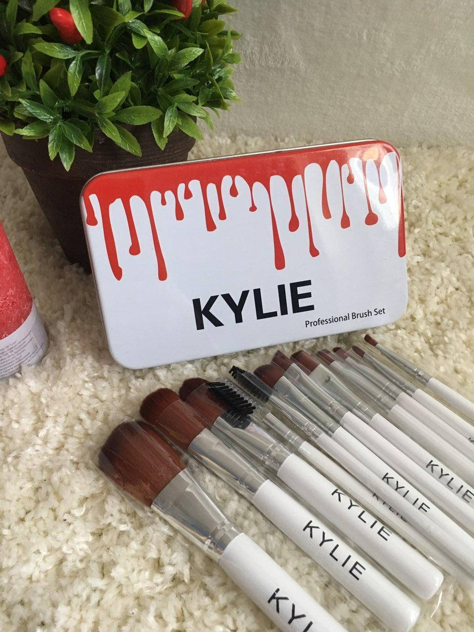 

Профессиональный набор кистей для макияжа Kylie 12 шт.
