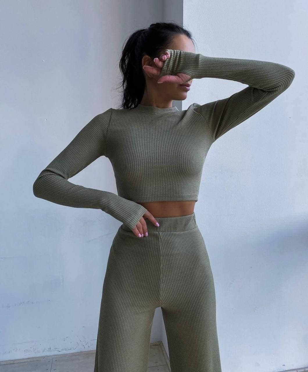 

Женский костюм двойка рубчик р: S-M ; M-L M-L, Разные цвета