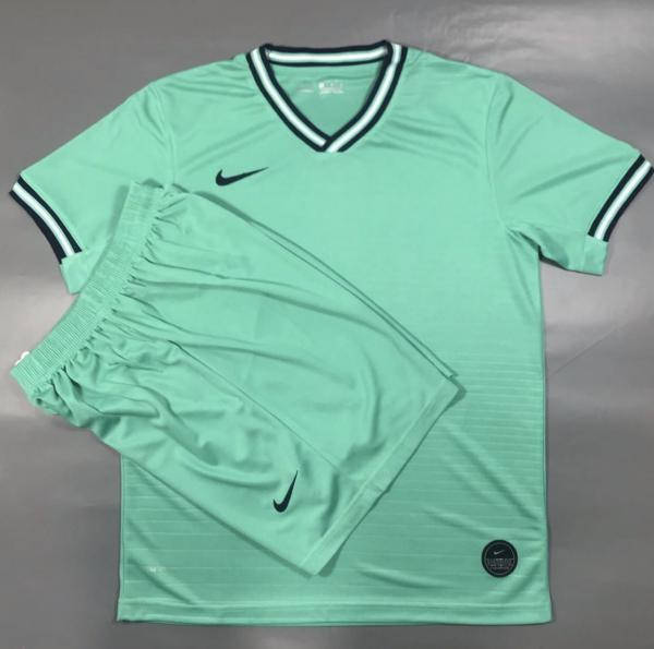 

Футбольная форма игровая Nike (Найк зеленая)
