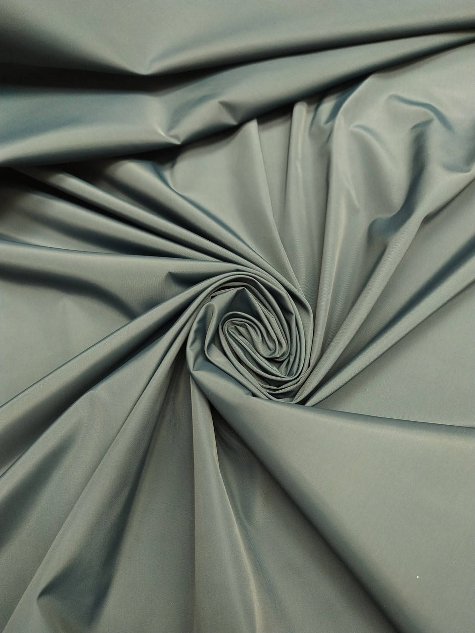 

Ткань плащевая, тонкая. D13