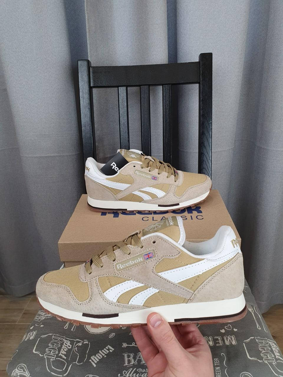 

Кроссовки мужские Reebok Classic Light Khaki. Кроссы молодежные Рибок светло-коричневые. Замша, текстиль. 45, Хаки