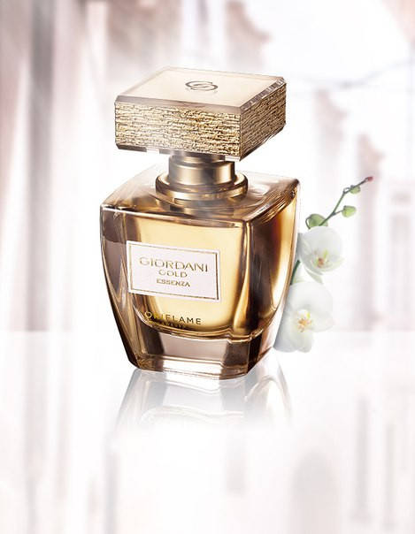 

Парфюмерная вода Giordani Gold Essenza