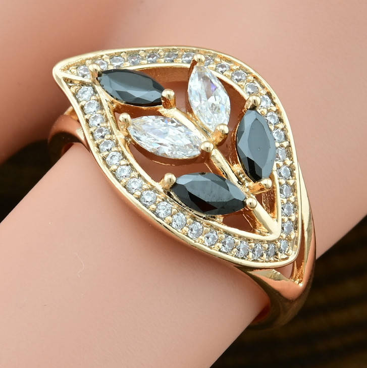 

Кольцо Xuping 14584 ширина 11 мм чёрно-белые фианиты позолота 18К размер 16