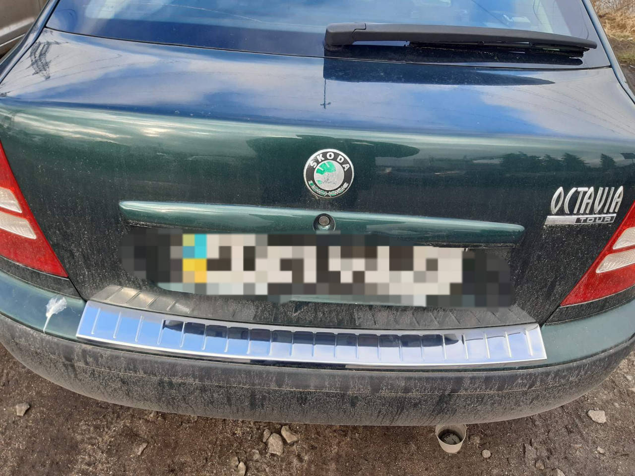

Накладка на задний бампер Skoda Octavia Tour A4 c загибом