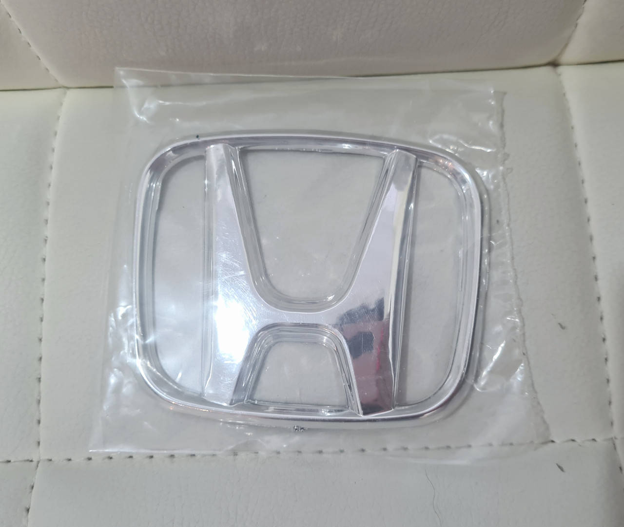 

Эмблема значок на капот передний значок эмблема логотип Honda (91x80)