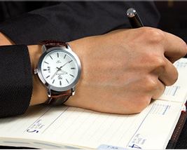 

Стильные мужские часы