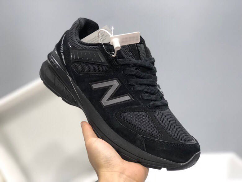 

Мужские кроссовки New Balance 990 V5