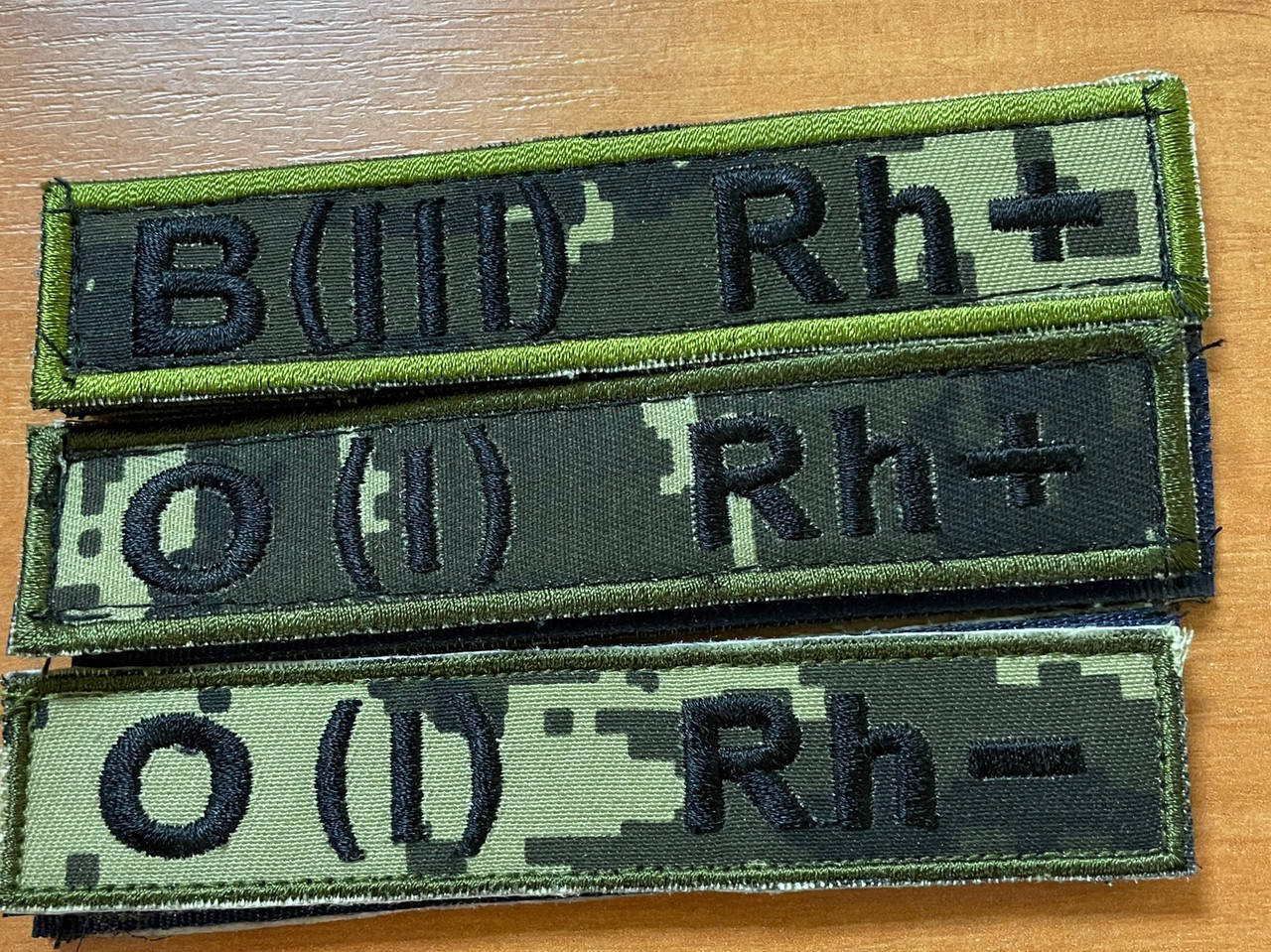 

Шеврон группа крови (1+) пиксель 12*2,5 см