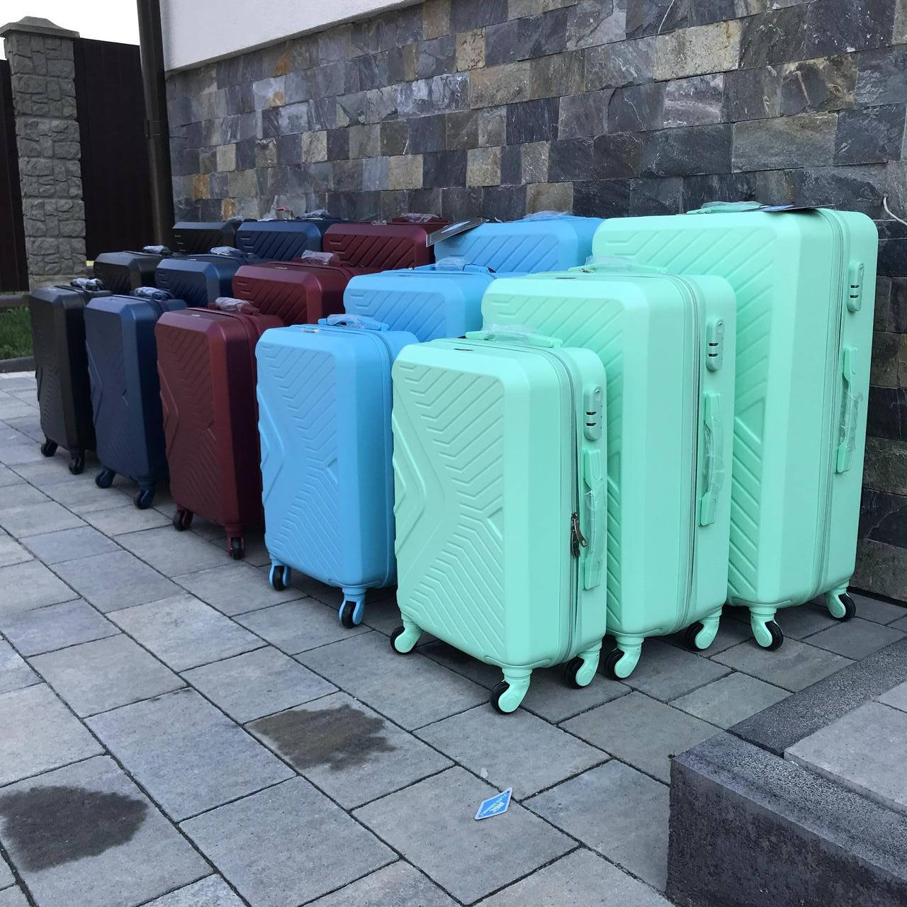 

Комплект дорожных чемоданов RGL X-1 3в1 L+M+S