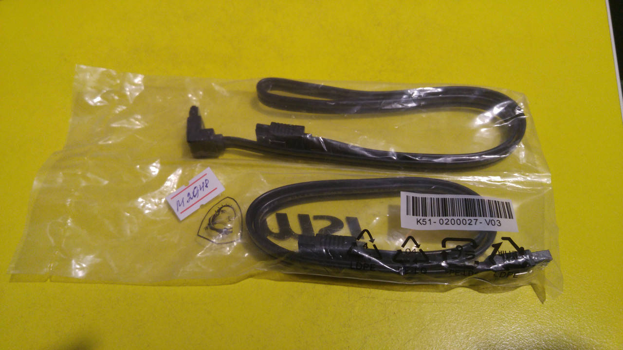 

Кабель SATA MSI, Черный