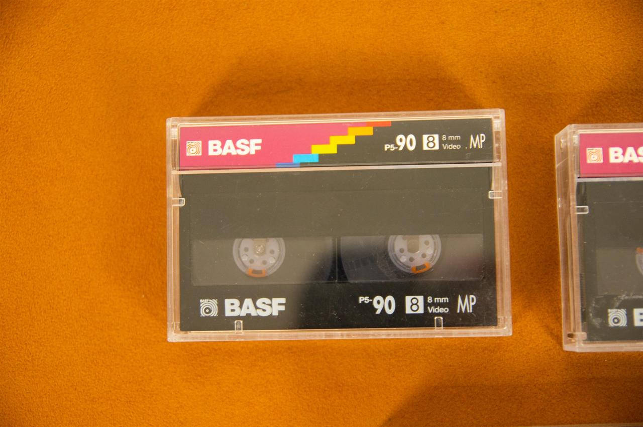 

Видеокассета Video 8 BASF