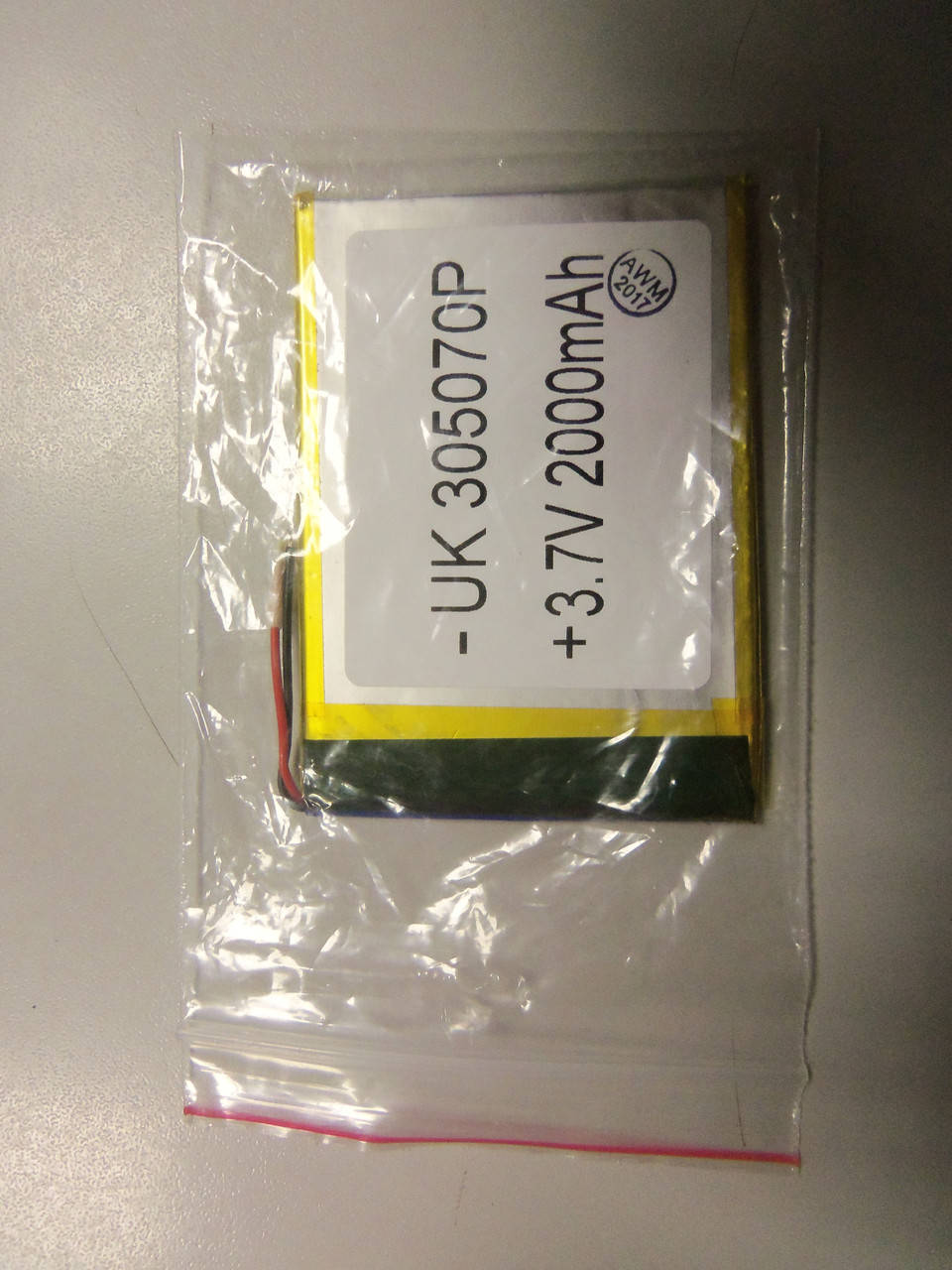 

Внутренний Аккумулятор 3*50*68 (2000 mAh 3,7V) 305070 AAA класс в Запорожье, Серый